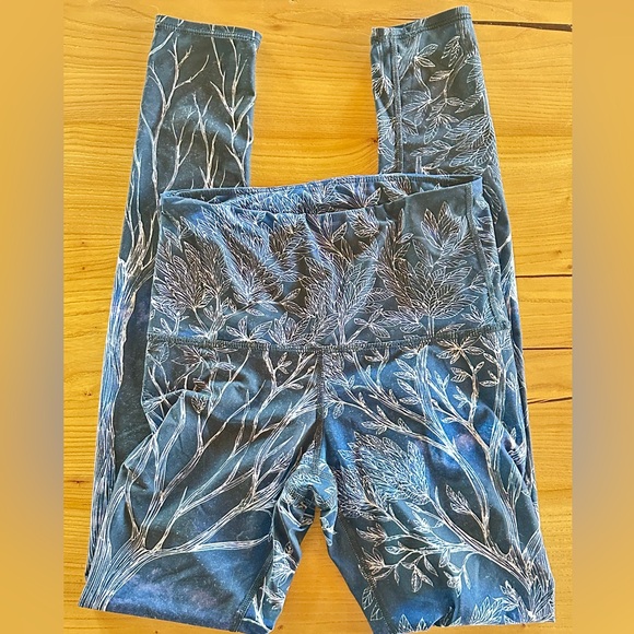 Yoga Democracy Root to Rise Leggings - Picture 3 of 7